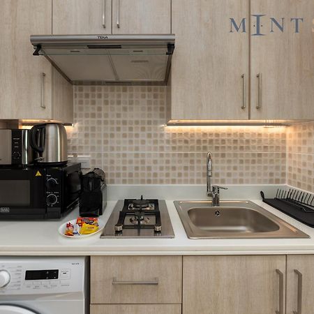 Seven Palm, Palm Jumeirah - Mint Stay ดูไบ ภายนอก รูปภาพ