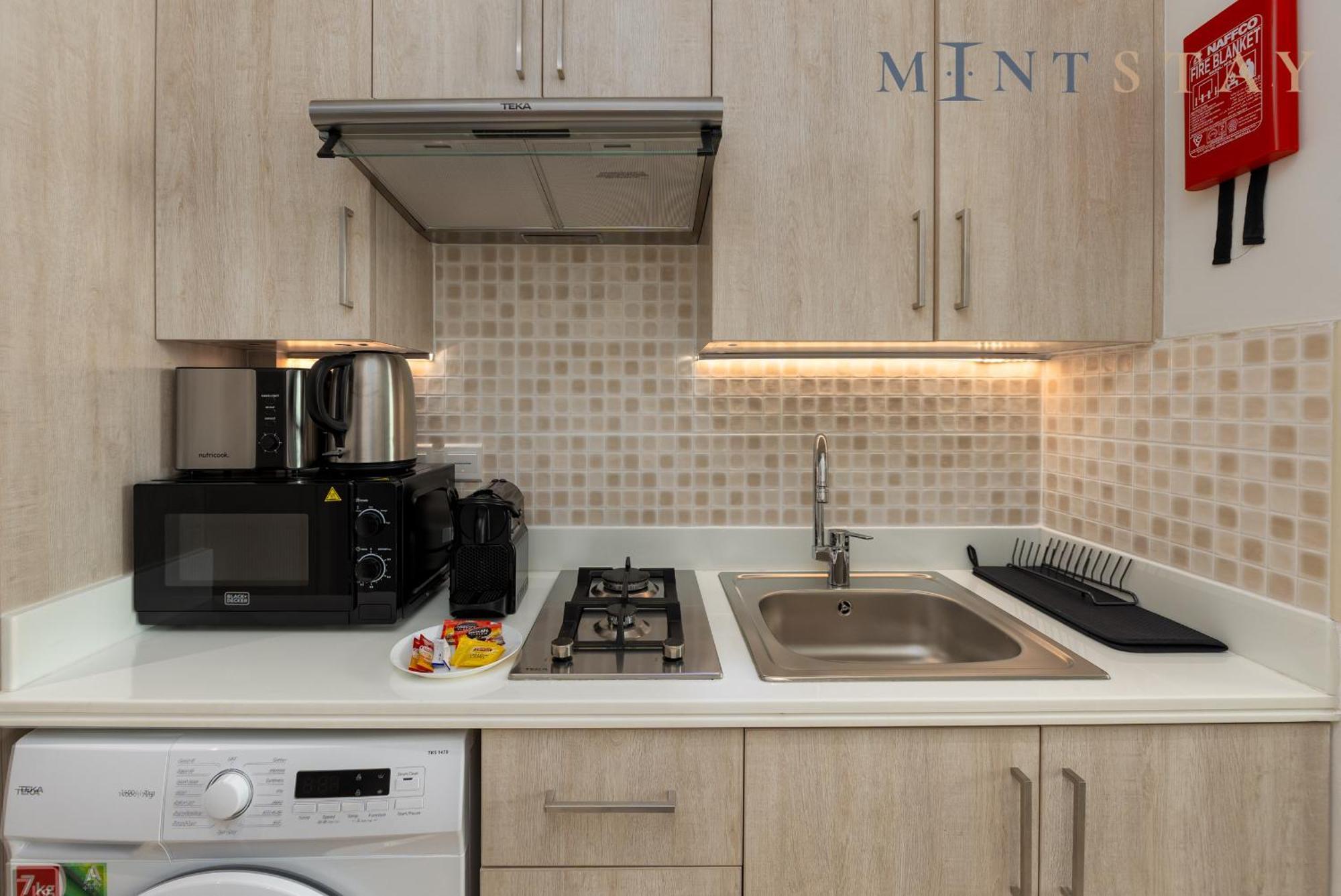 Seven Palm, Palm Jumeirah - Mint Stay ดูไบ ภายนอก รูปภาพ